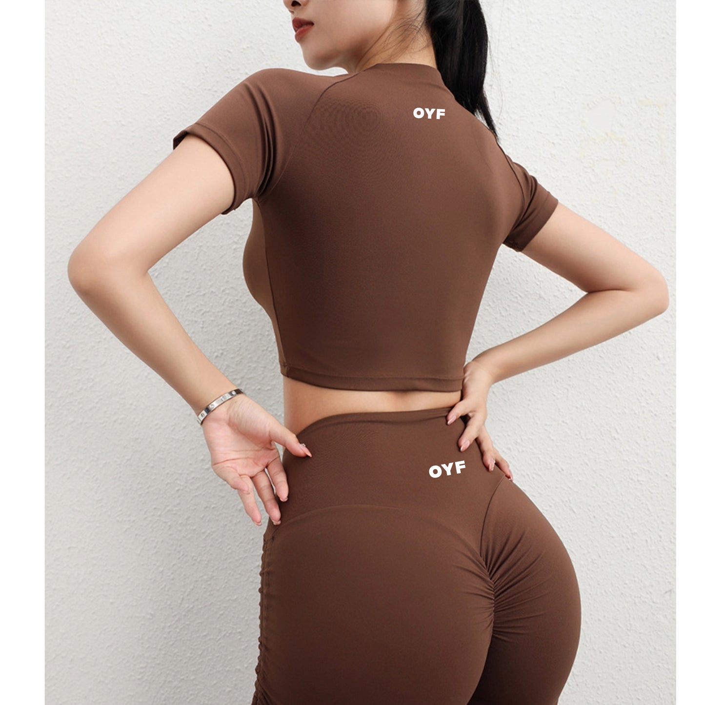 Short Crew Neck Crop Top